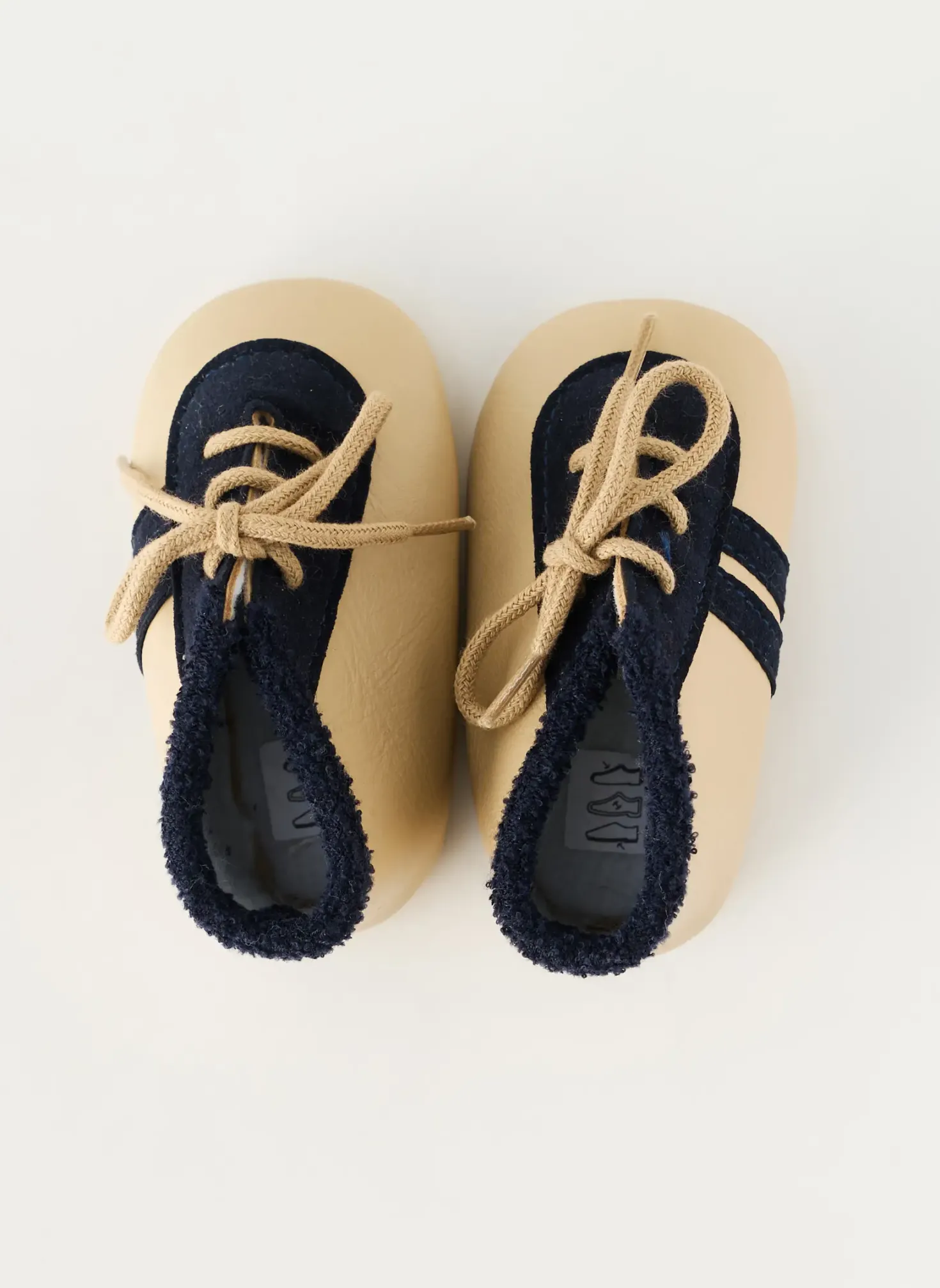 Chaussons/pantoufles Chauss'coeur Beige Bout Rond