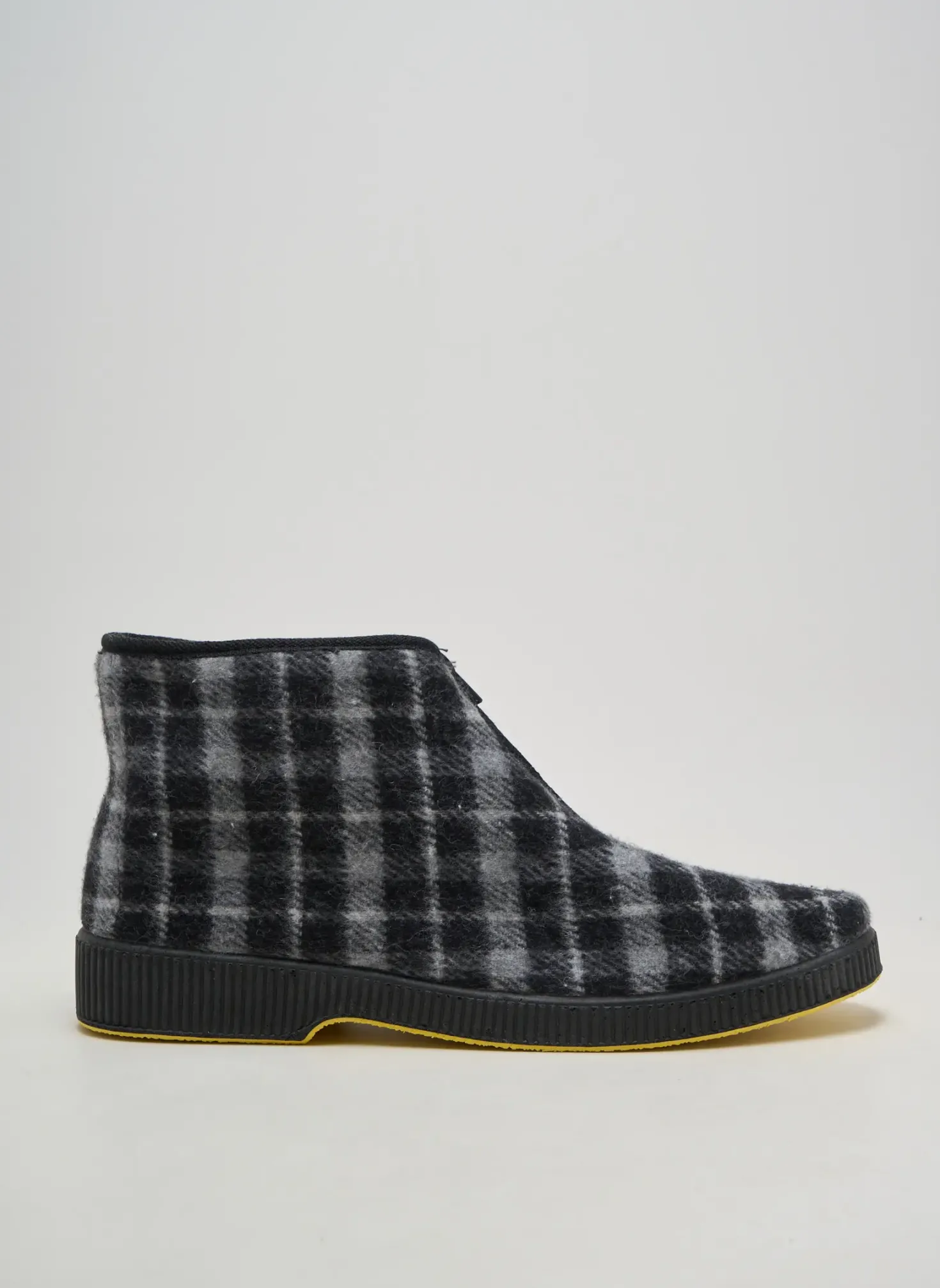 Chaussons/pantoufles Emanuela Gris Talon Bas
