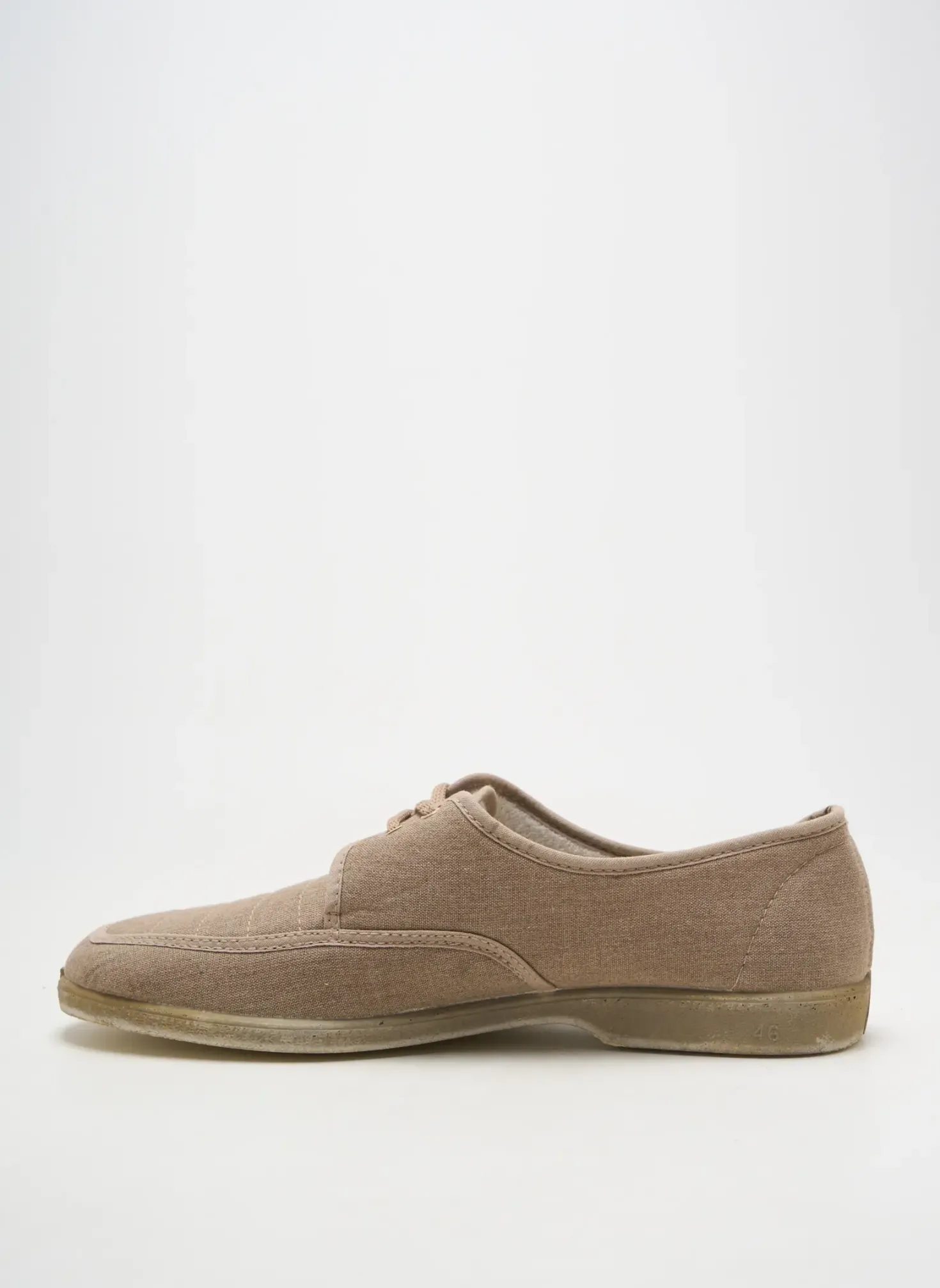 Chaussons/pantoufles La Maison De L'espadrille Beige Bout Rond