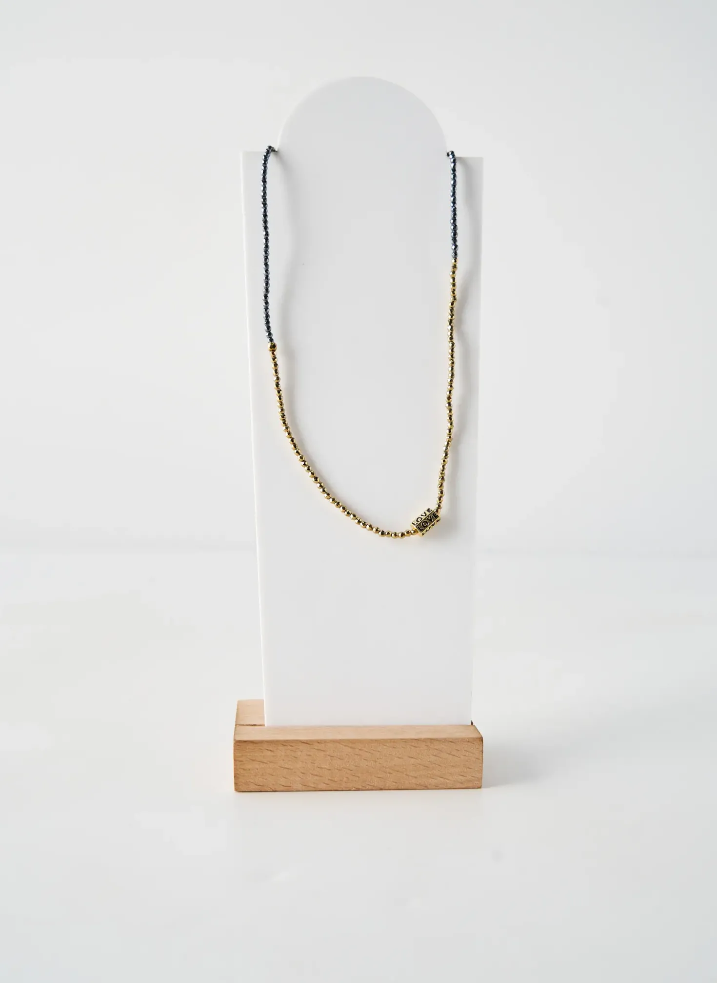 Collier Belle Mais Pas Que Noir