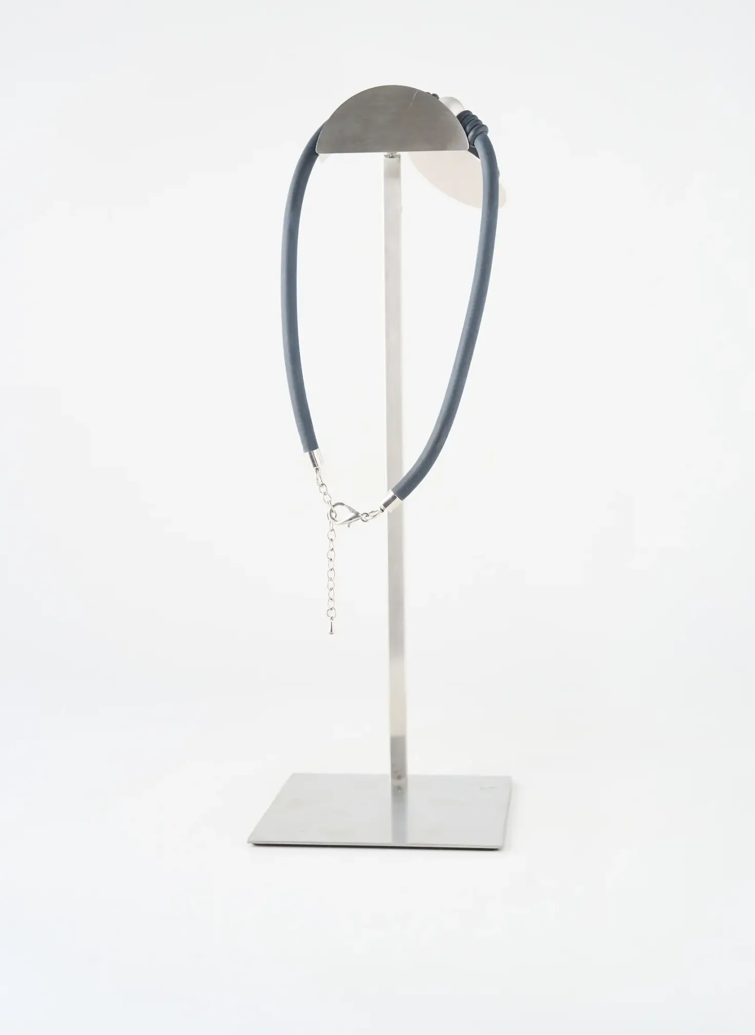 Collier Dk Noir