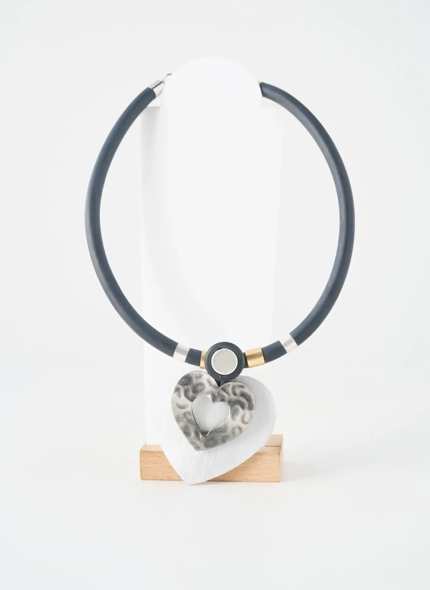 Collier Dk Noir