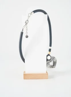 Collier Dk Noir