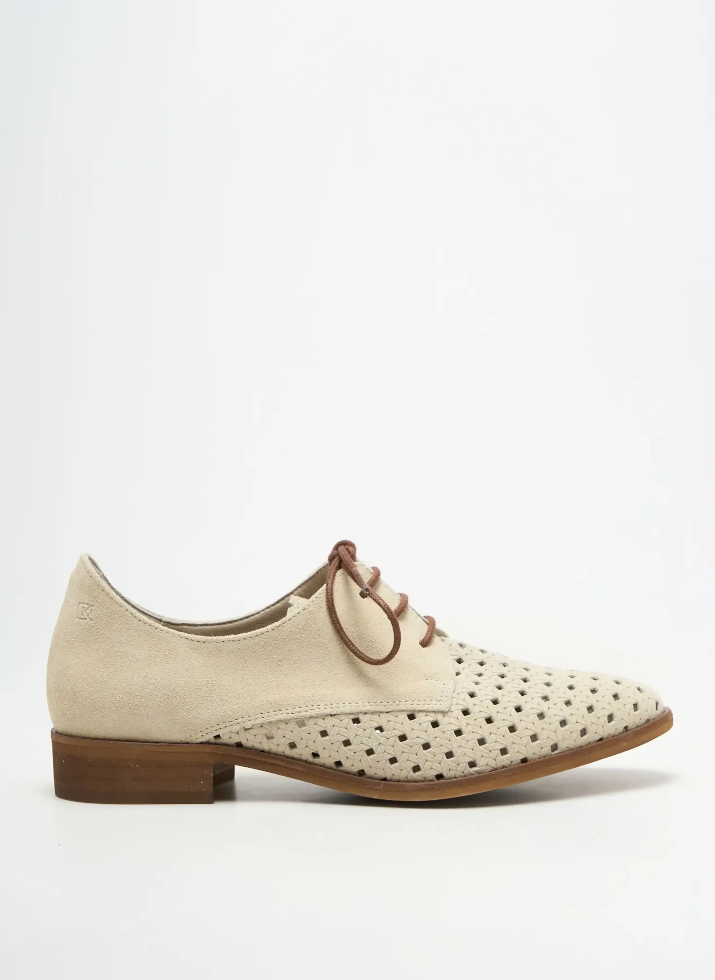 Derbies Fluchos Beige Talon Plat Jusqu'à 3cm