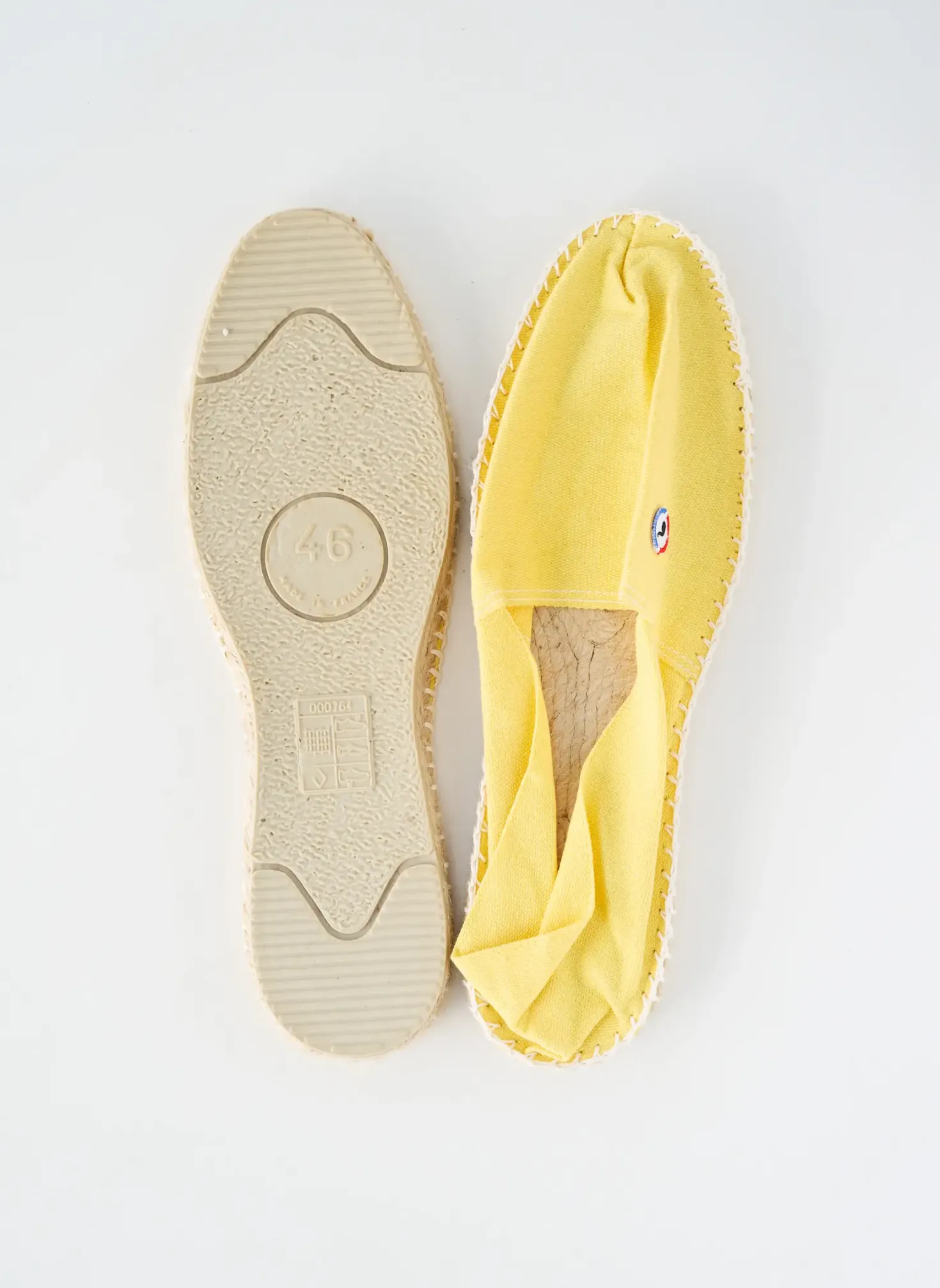 Espadrilles La Pantoufle À Pépère Jaune Talon Plat Jusqu'à 3cm
