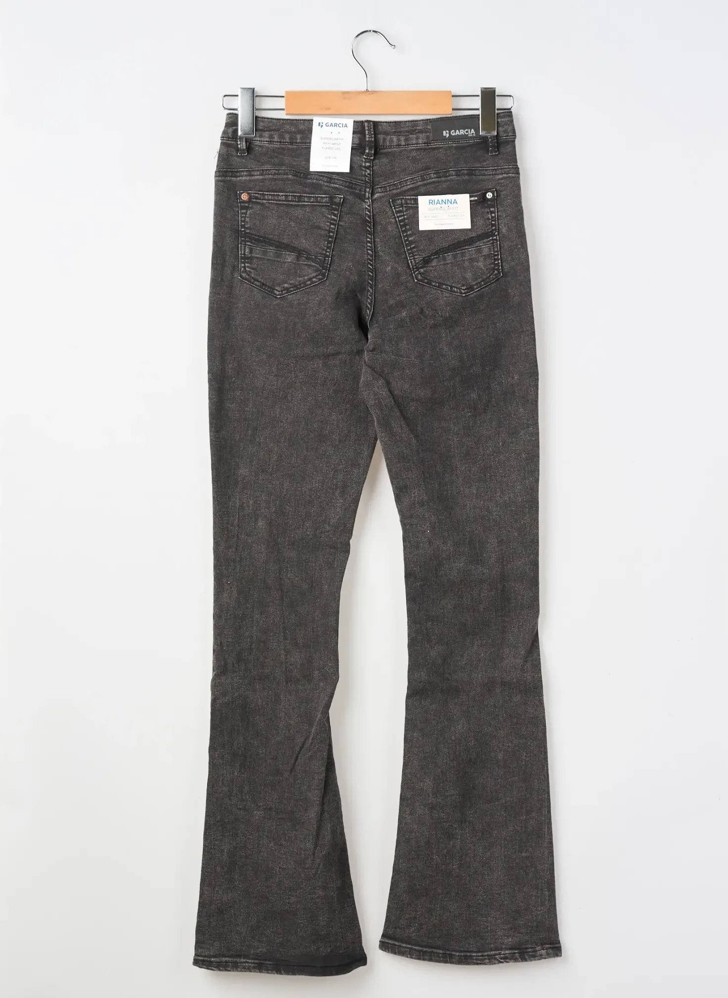 Jean Coupe Flare Garcia Gris