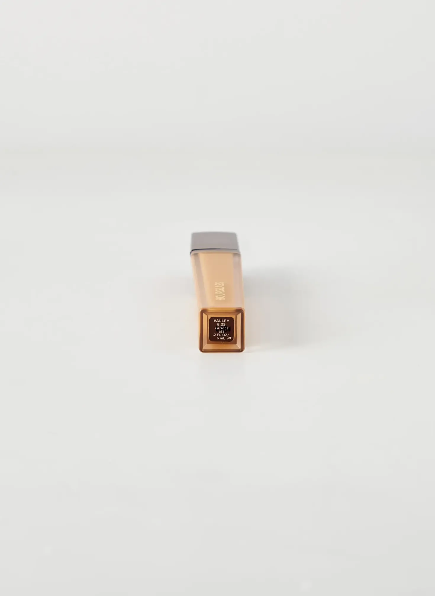 Maquillage Hourglass Chair