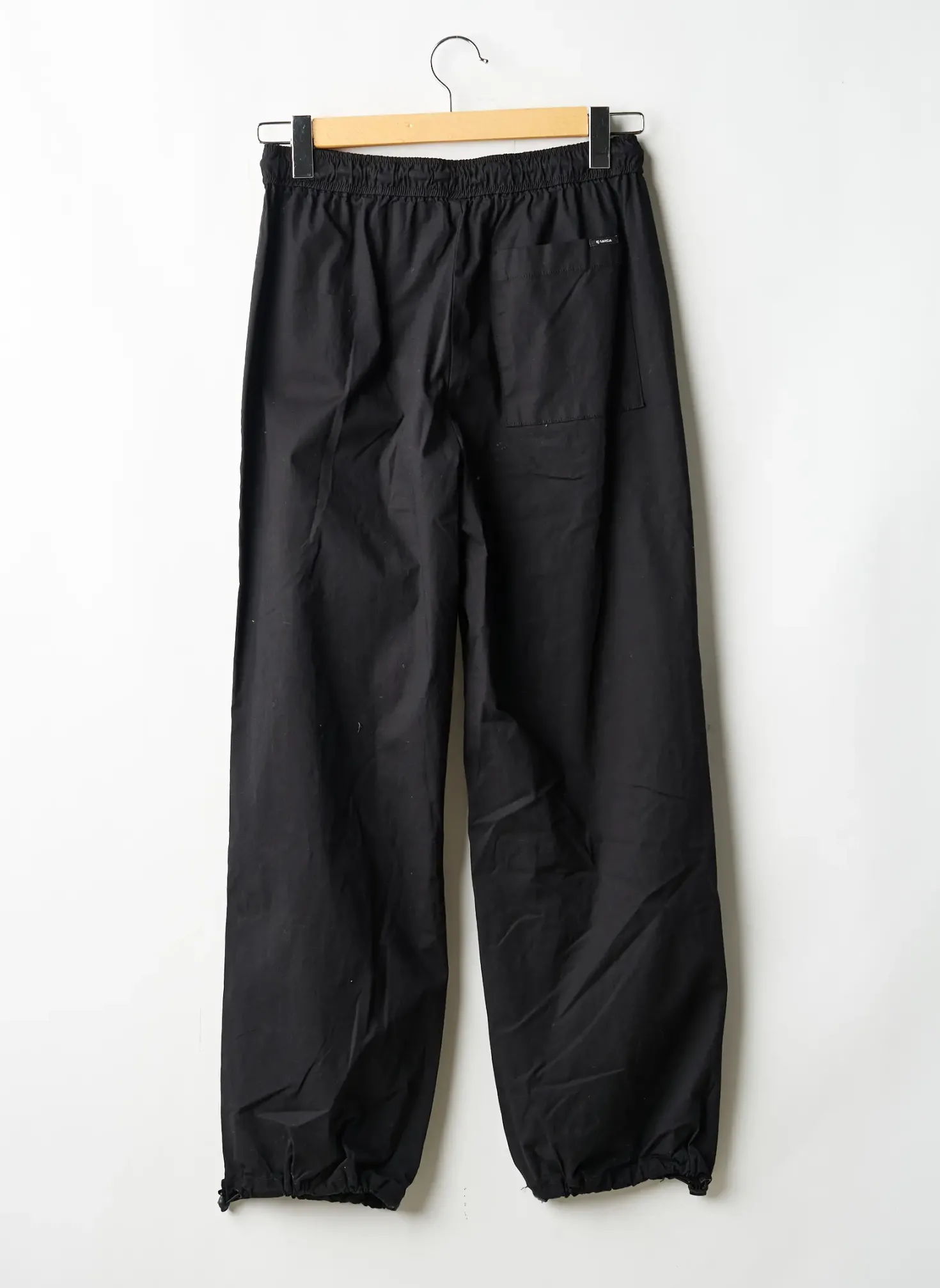 Pantalon Large Garcia Noir Taille Ajustable