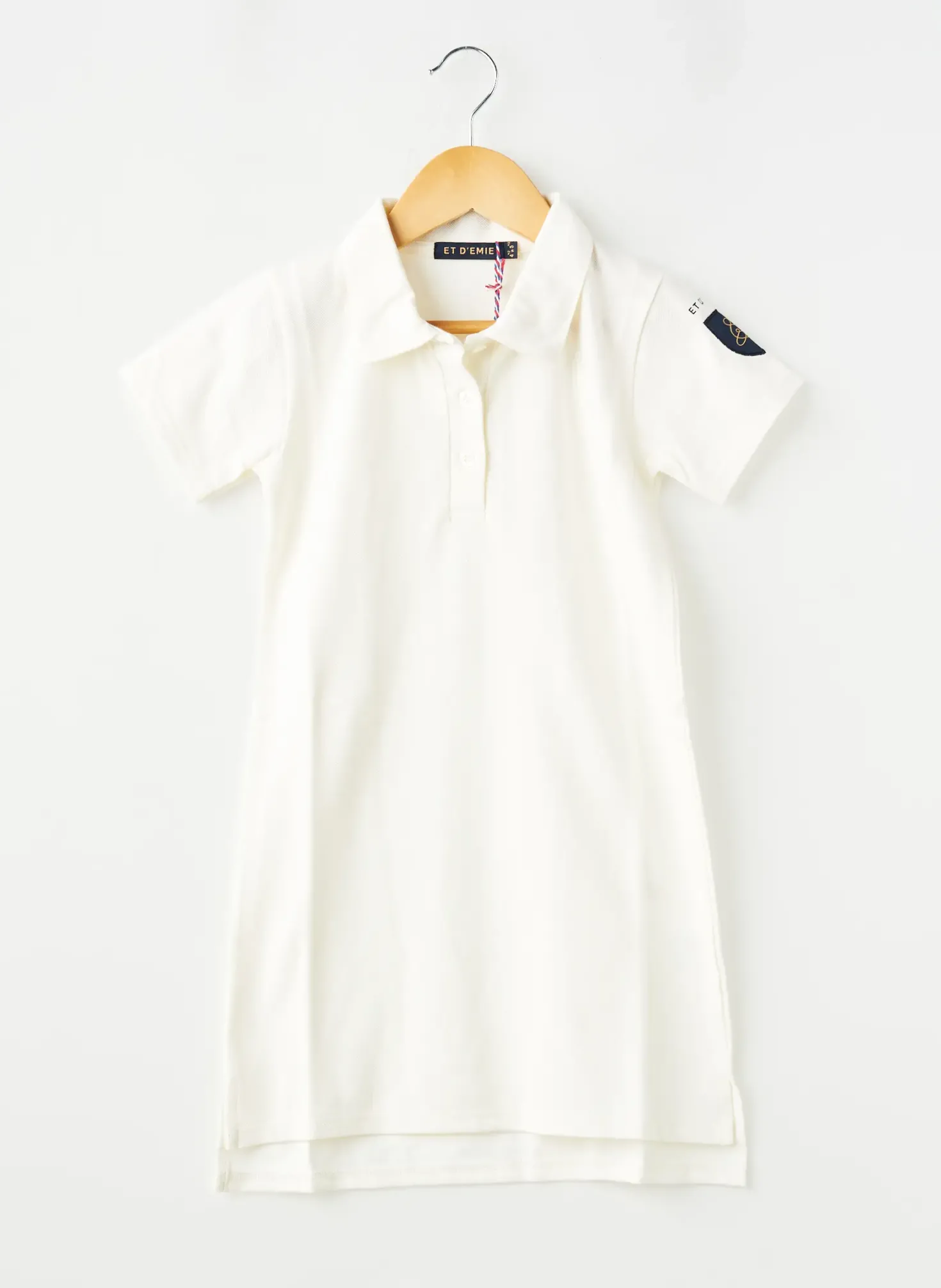 Robe Mi-longue Et D'emie Blanc Manches Courtes