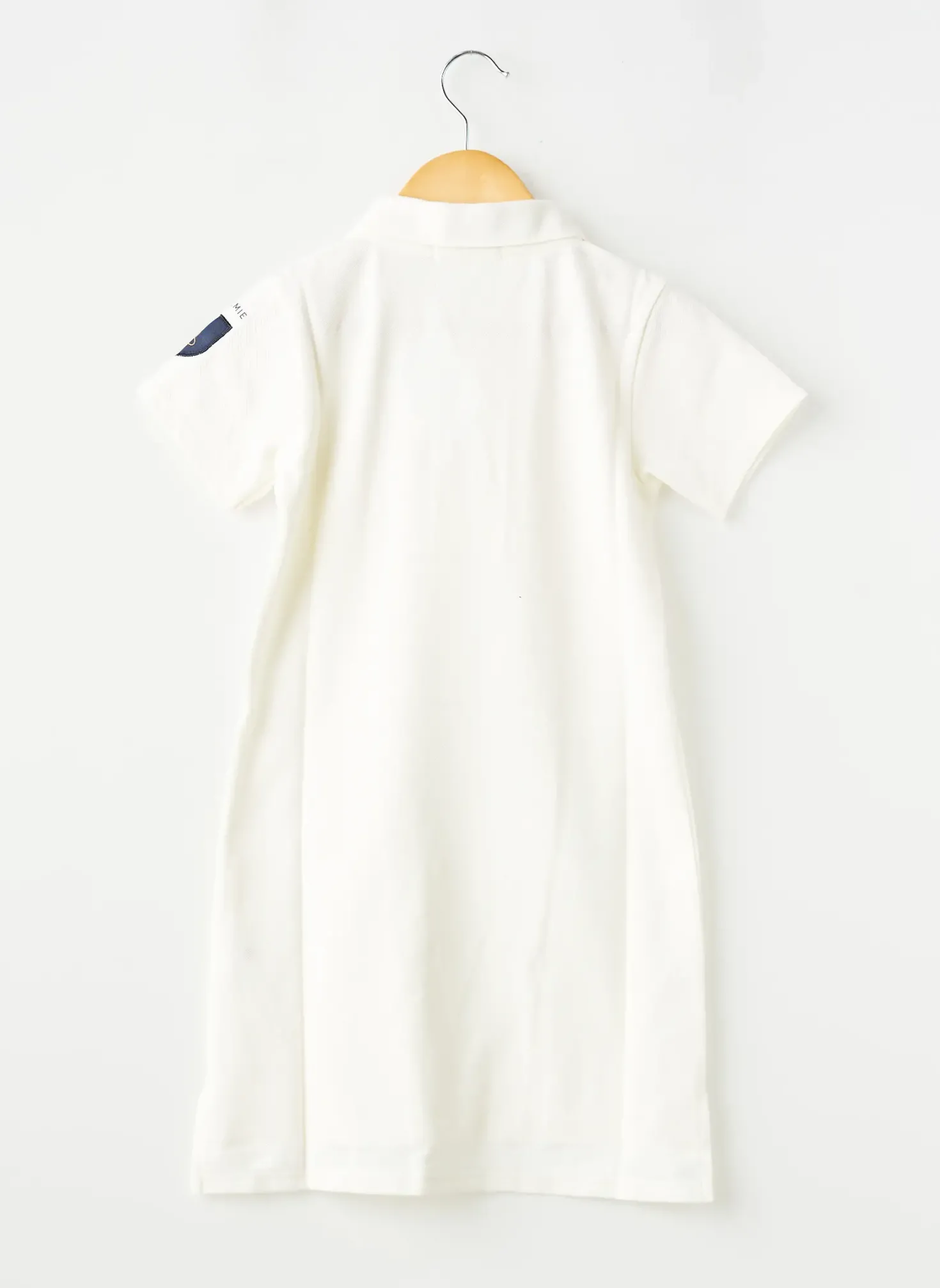 Robe Mi-longue Et D'emie Blanc Manches Courtes