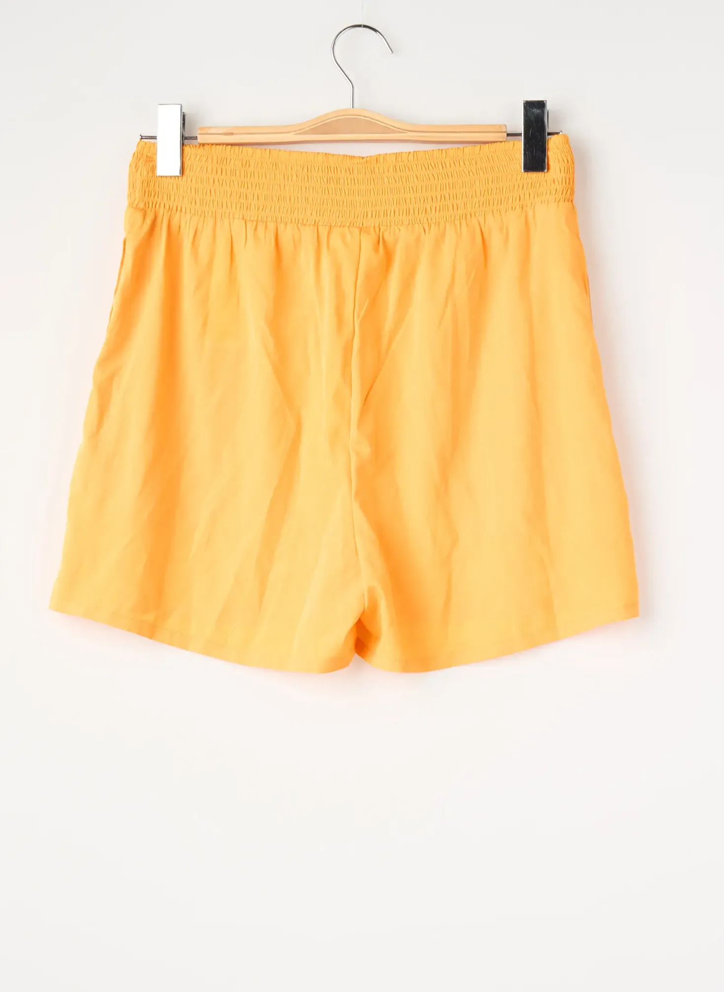 Short Noisy May Jaune