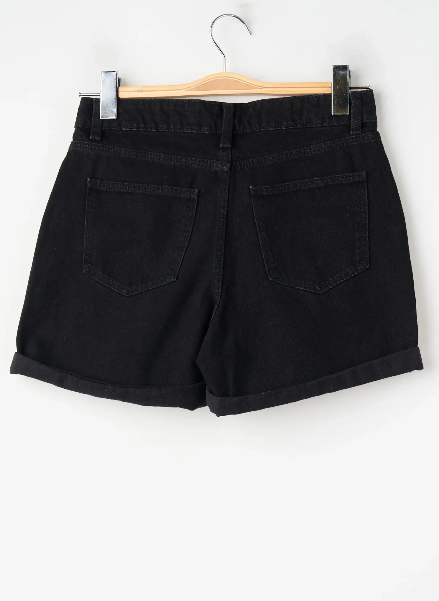 Short Noisy May Noir