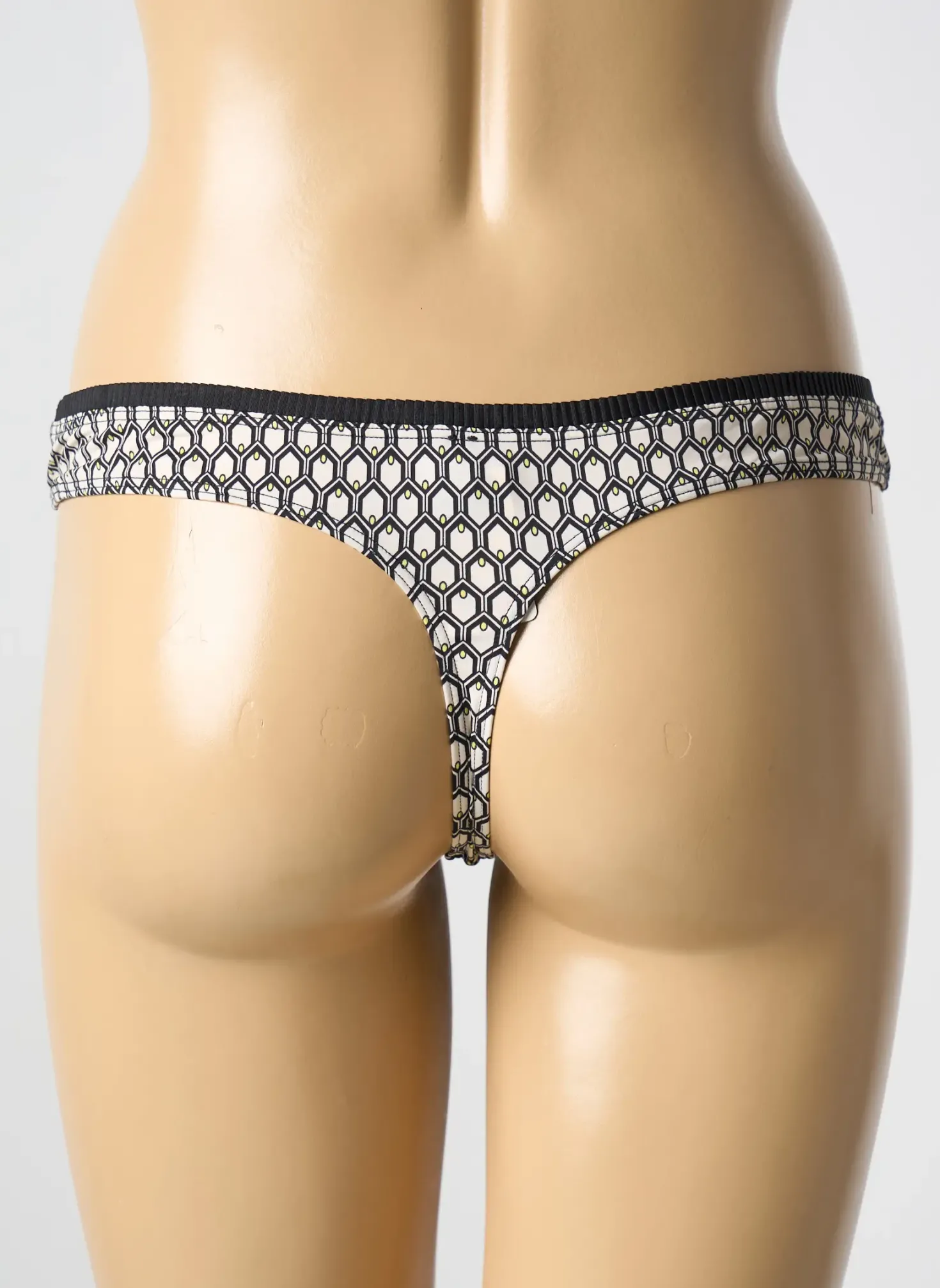 Tanga Esprit Noir